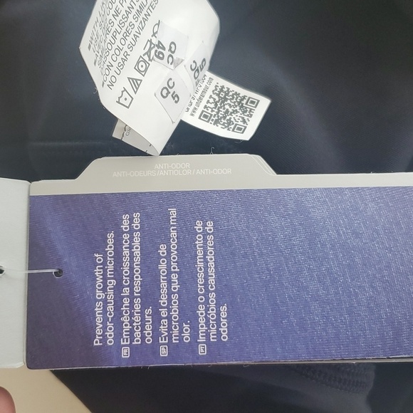 NWT UNDER ARMOUR HEAT GEAR,ODOR BLOCKING,HIDDEN POCKETS,HEAT GEAR SZ SM - Picture 13 of 16